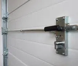 Tolleson Locksmith Tolleson, AZ 623-850-5366 - 17a-Garage-Door-Locks